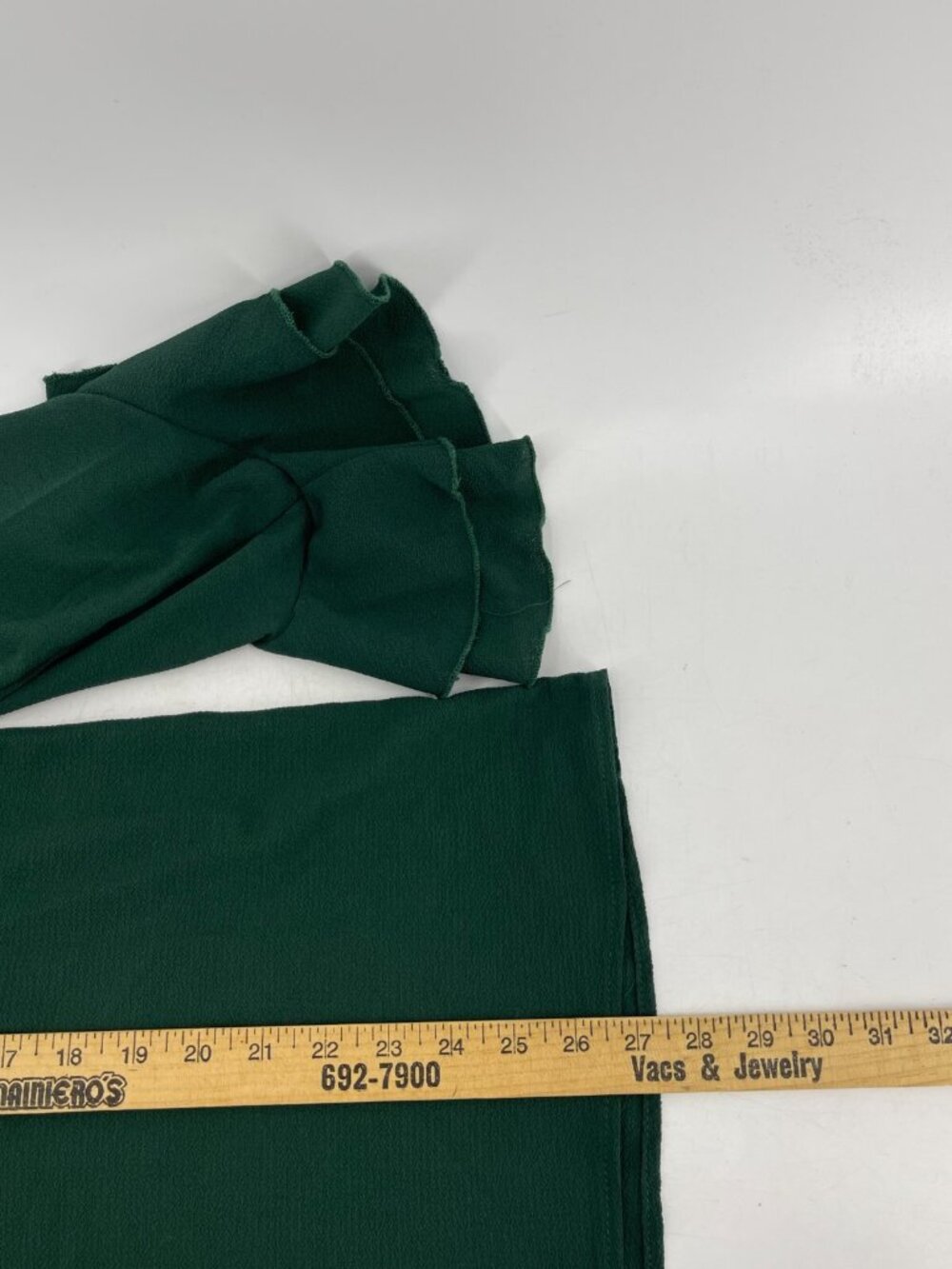2 Hearts Women's Long Sleeve Green Top Shirt Ruffled Bell Long Sleeve Size Large - Picture 9 of 10